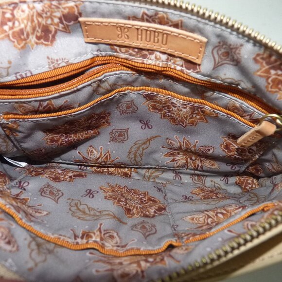 Hobo Mission three zip crossbody bag in Parchment